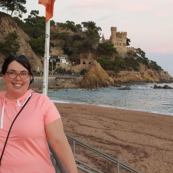 Meet your Posher, Stéphanie - Picture 1 of 1